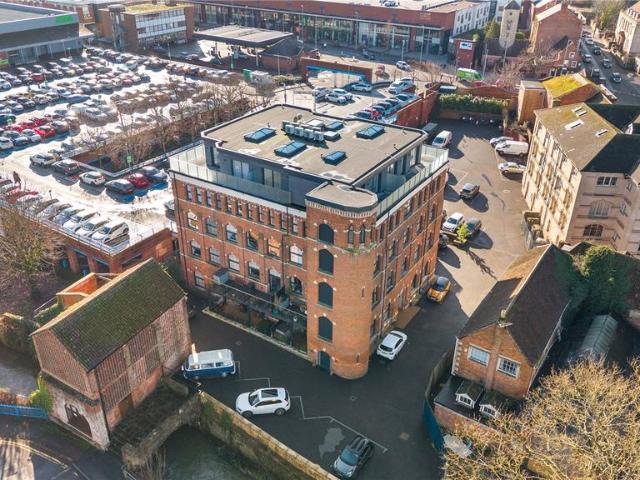 Flat for sale in Trowbridge
