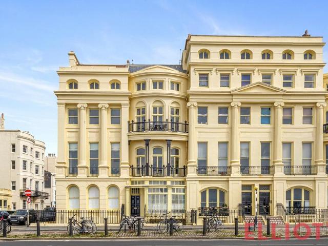 Flat for sale in Brunswick