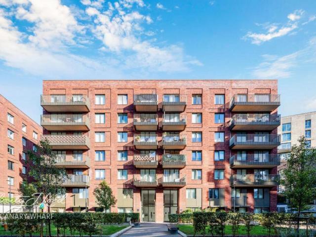 Flat for sale in Reach, Greater London