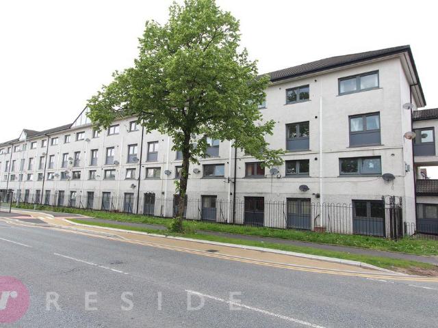 Flat for sale in Deeplish, Burnedge