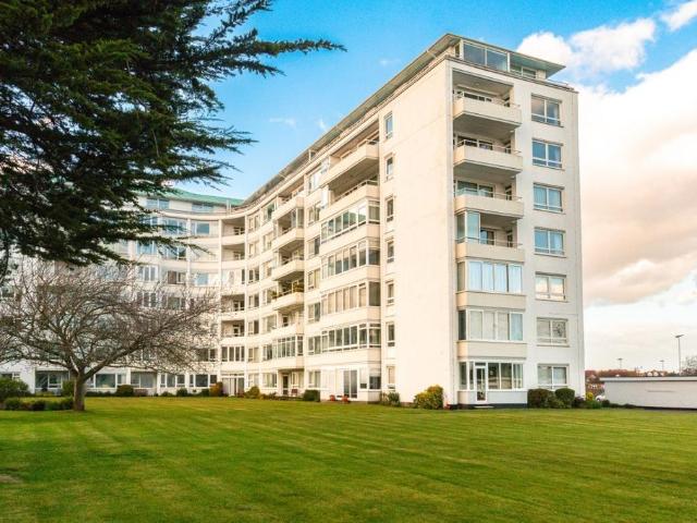 Flat for sale in Upperton, Eastbourne