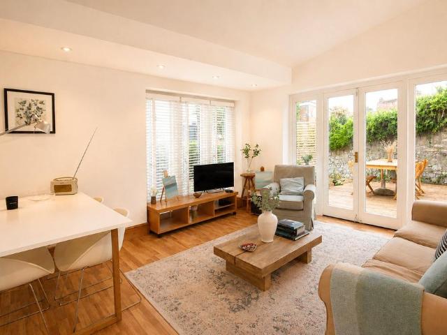 Flat for sale in Feckenham, City Of Bristol