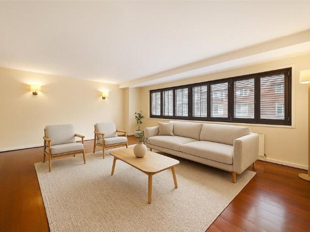 Flat for sale in East Marylebone, Marylebone