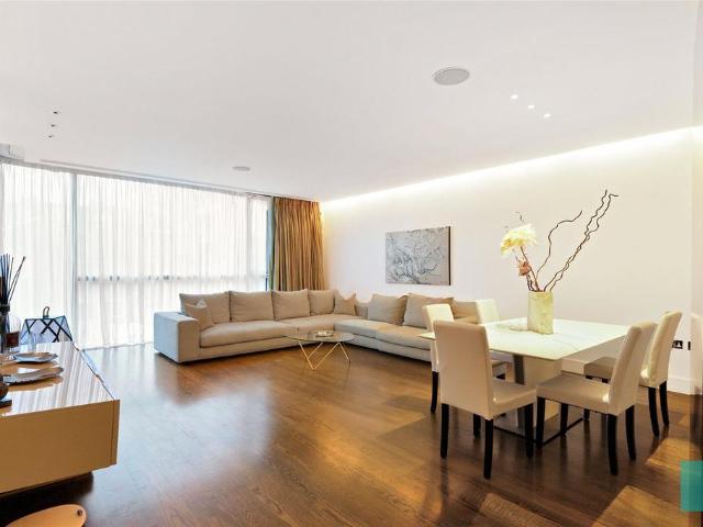 Flat for sale in Knightsbridge, Greater London