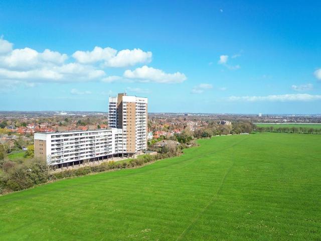 Flat for sale in Cowgate, Kenton