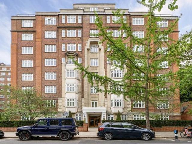 Flat for sale in St. John's Wood, Greater London