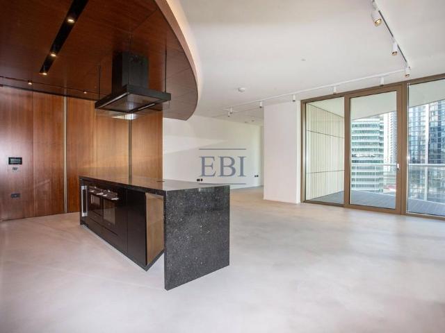 Flat for sale in Blackwall, Greater London