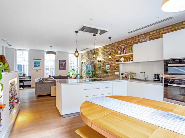 Flat for sale in Soho, Greater London