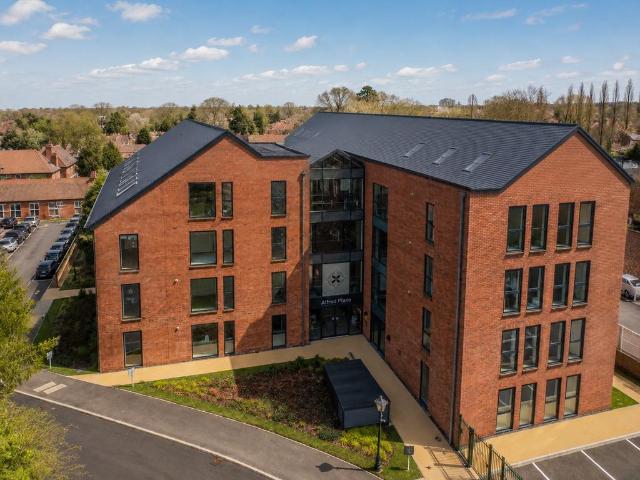 Flat for sale in Blossomfield, West Midlands