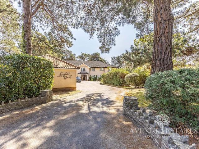Flat for sale in Parley Cross, West Parley