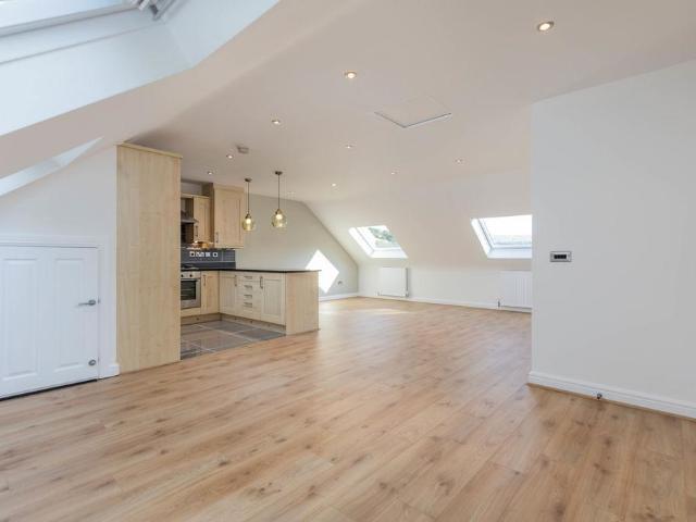 Flat for sale in Ripponden, West Yorkshire