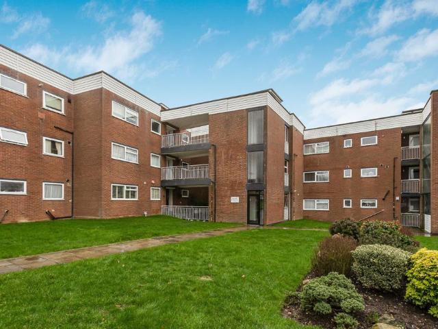 Flat for sale in Cockfosters, Isle Of Man