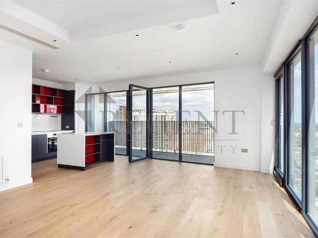 Flat for sale in London City Island, Blackwall