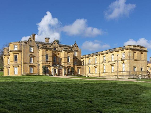 Flat for sale in Fossebridge, Gloucestershire