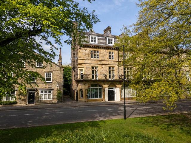 Flat for sale in High Harrogate, Harrogate