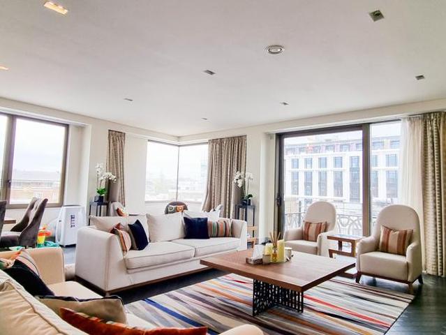 Flat for sale in Kensal Town, Bayswater