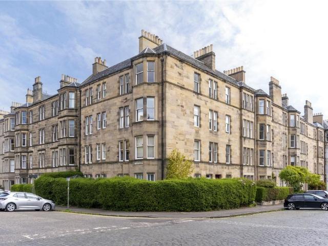 Flat for sale in Marchmont, Scotland
