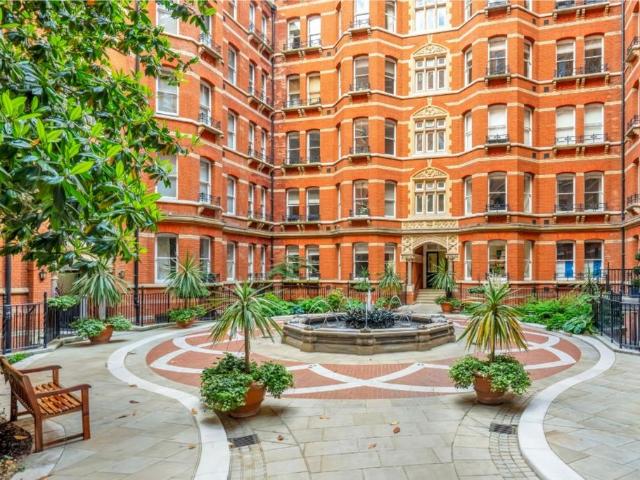 Flat for sale in Westminster, Victoria