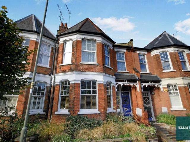 Flat for sale in Finchley, Isle Of Man