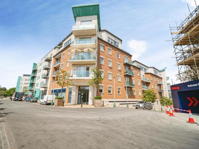 Flat for sale in Fordington