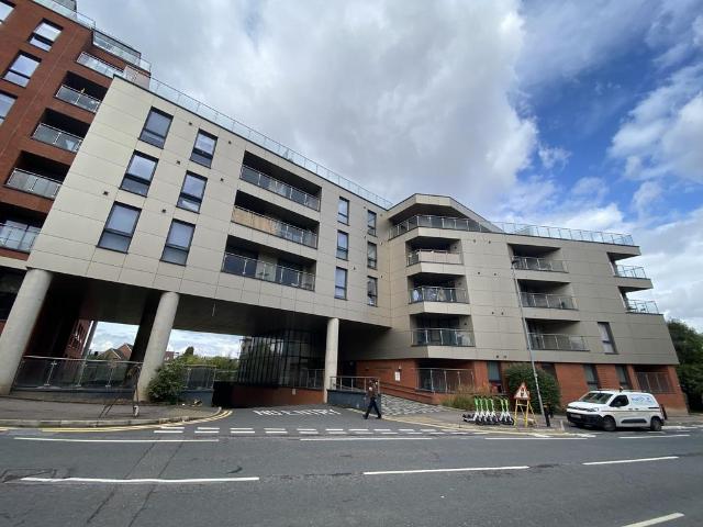 Flat for sale in Blackfriars, Salford