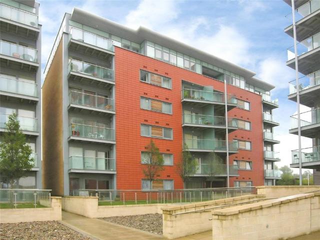 Flat for sale in Key Street, Suffolk