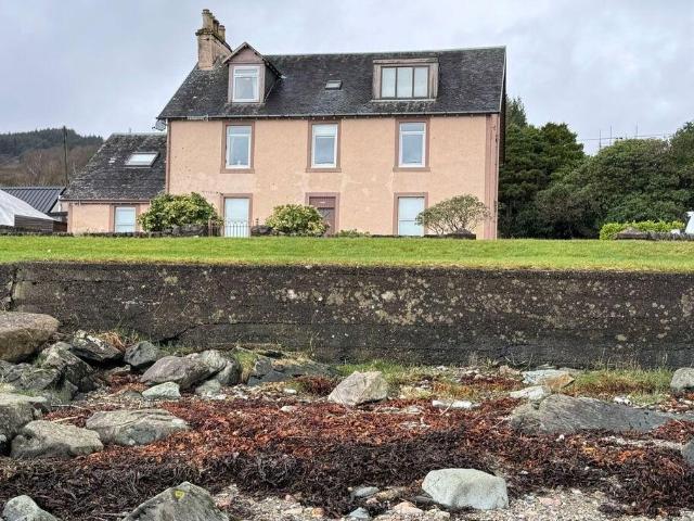 Flat for sale in Ardrishaig, Scotland