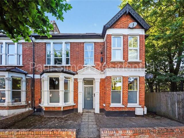 Flat for sale in Greater London