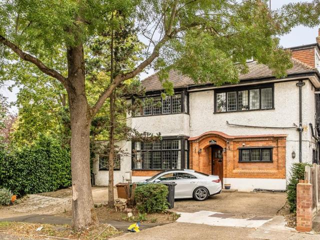 Flat for sale in London Borough of Harrow, Greater London