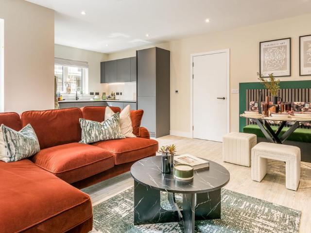 Flat for sale in Harringay, London
