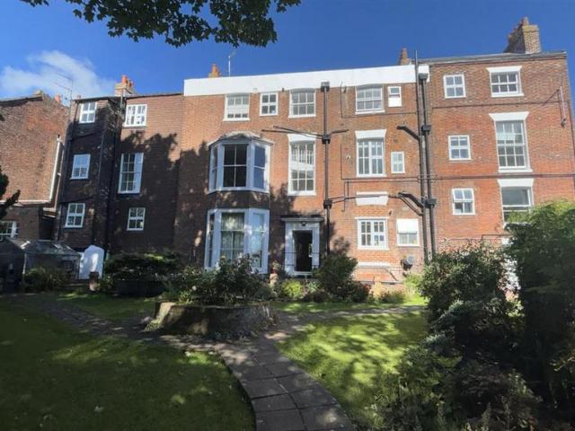 Flat for sale in The King's Mile, The Bridge