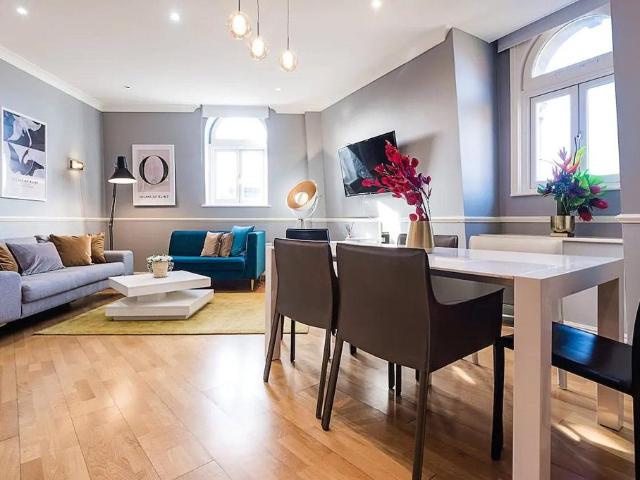 Flat for sale in Seven Dials, Bloomsbury