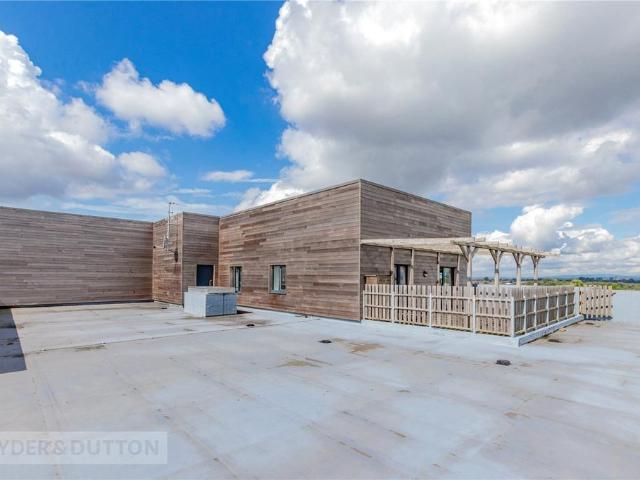 Flat for sale in Greenheys, Greater Manchester