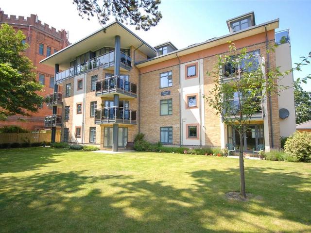 Flat for sale in Old Milton, Ashurst Bridge