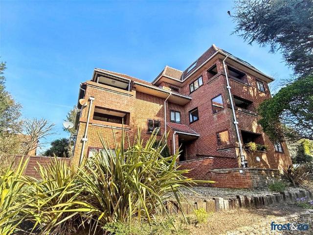 Flat for sale in Poole