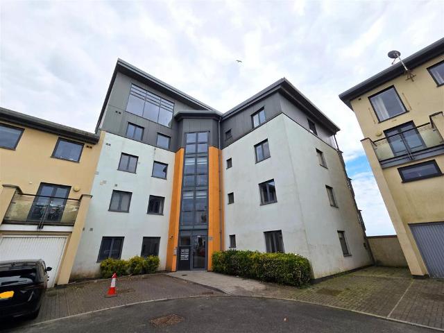 Flat for sale in SA1 Swansea Waterfront, Nangreaves