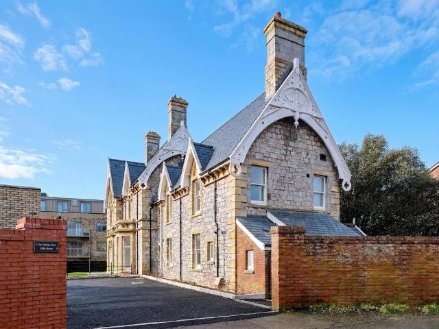 Flat for sale in Budlake, Devon