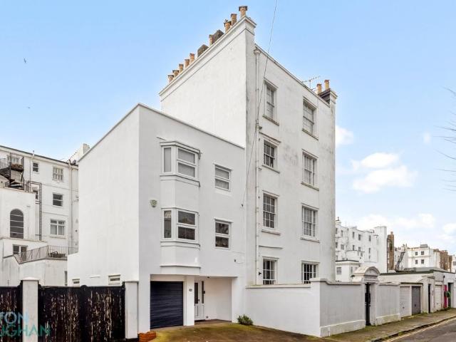 Flat for sale in Kemptown, Brighton & Hove
