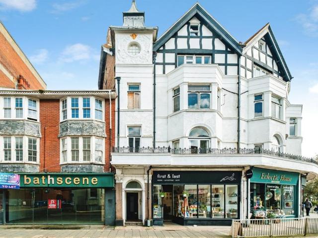 Flat for sale in Worthing, West Sussex