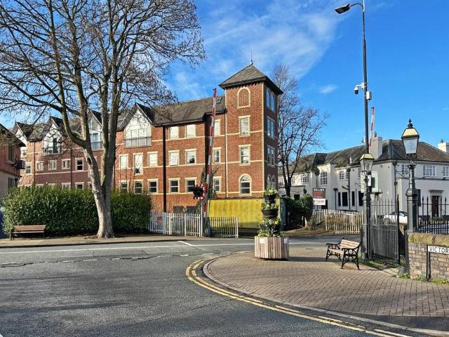Flat for sale in Trafford Park, Greater Manchester