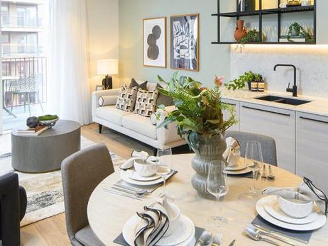 Flat for sale in London Borough of Tower Hamlets, Greater London