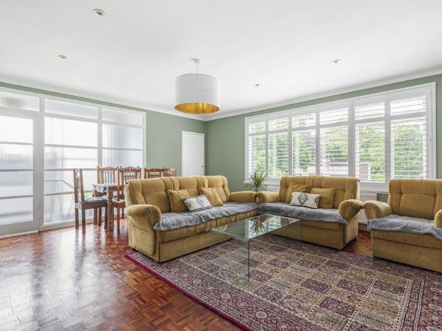 Flat for sale in Shortlands, Greater London