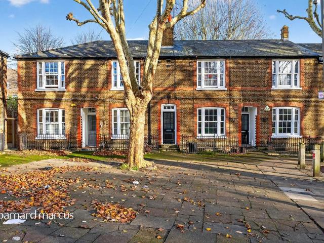 Flat for sale in Clapham Junction, Isle Of Man