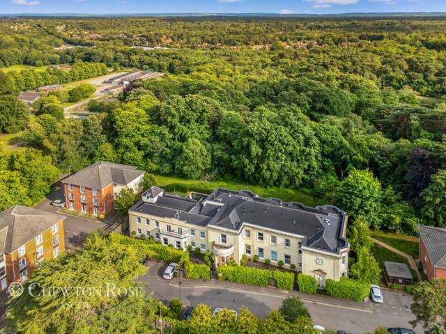 Flat for sale in Sunninghill and Ascot, Ascot