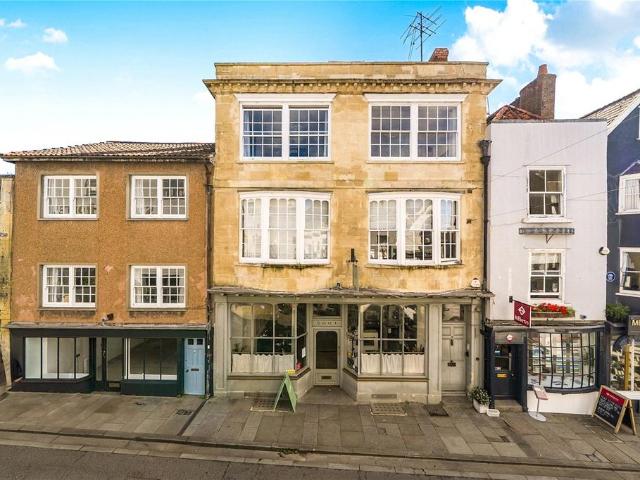 Flat for sale in Wells, Somerset