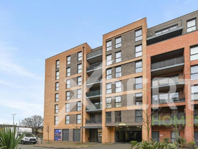 Flat for sale in London Borough of Hillingdon, Greater London