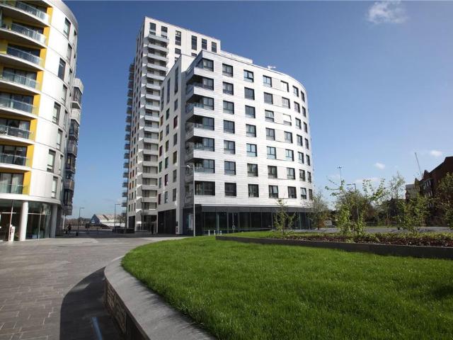 Flat for sale in Reading
