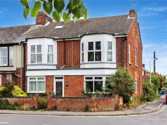 Flat for sale in Eastbridge, Suffolk