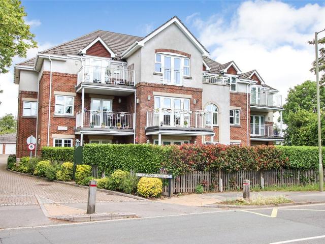Flat for sale in Pennington, Ashurst Bridge