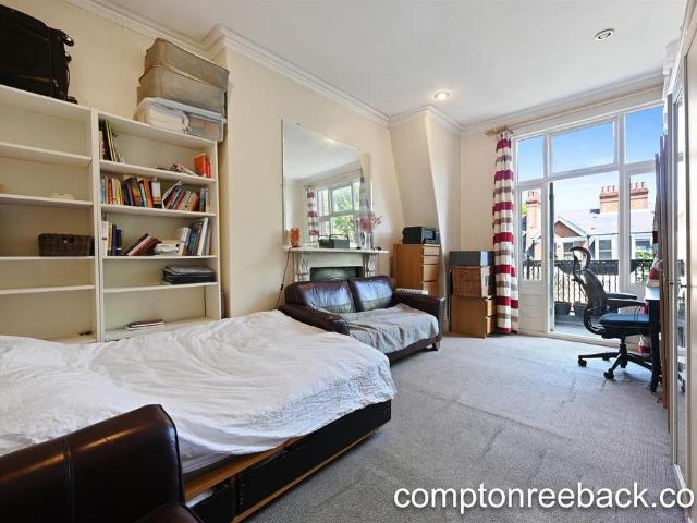 Flat for sale in Kensal Town, Greater London